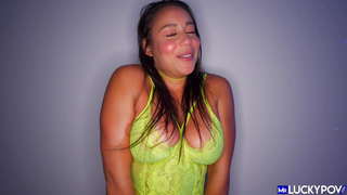 Creampie สำหรับ Mega ก้นลาติน่า Carmela คลัชต์