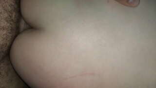 Sərt anal трах ilə cinsi qız. Qız qəbul edir, böyük bir üzvü öz dərin sıx ass.