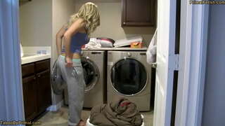 Моя мачеха Не Скажет Моему отчиму, что Мы Трахаемся