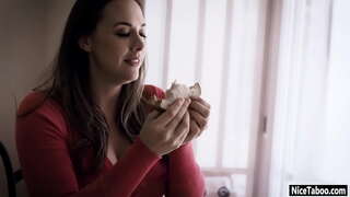 Pohoten MILF Chanel Preston kurac sesanju in sem zajebal trde