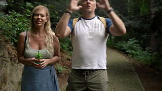 Pov Sex di Kabin di Gunung