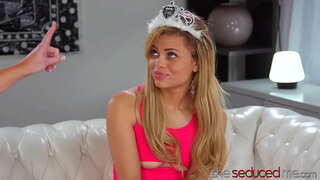 Wild MILF Spanked At Licked Magandang Kabataan