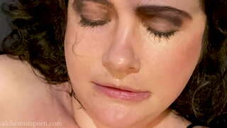 Несчастную Покорную женщину Трахнули в Рот и дали пощечину