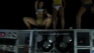 разденьте no Paredão da Ismael сом Фест кар м.