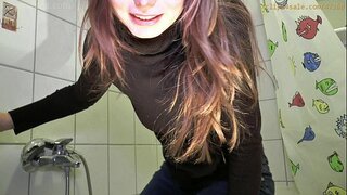 Jeans melihat bikini panty membasahkan