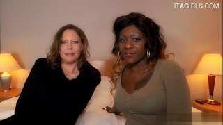 Busty ශිෂ්ය අමාරුම මගුලක්ද