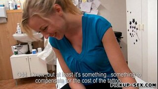 Victoria Waigel sgriwio gan ddieithryn yn guy ar gyfer darn arian