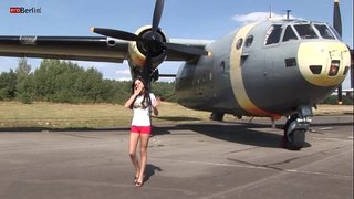 Аэропортын сюрес возьматэмзэ эскерон моника немец бенз Eroberlin