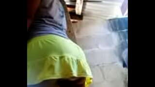 ���ో నా చిన్న లంగా మరియు పసుపు మి panti morada