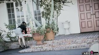 Big titted realtor teen ndadekake manawa dheweke sadean omah