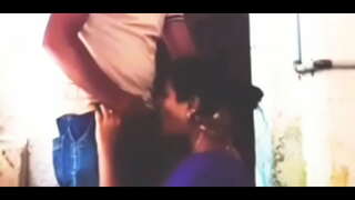 Калі ласка, глядзіце, як мая зводная сястра ўцякае ад відэа і атрымлівайце асалоду ад