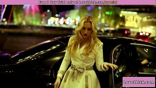 Tóc vàng, đến khách hàng của mình một ưu thế doanh nhân.Cô ấy nói, cởi quần áo, và bị xích.Thời gian để liếm.Sau đó làm cọ xát của cô ấy và thấy cô ngồi đến khi cô ấy không bắn trong miệng.Làm ngón và yêu cầu để cum