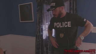 ضباط الشرطة تبا رائع شابة فاتنة