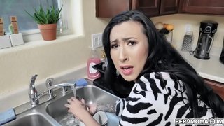 ���रम आई कमळ लेन इच्छित तिच्या stepsons रस त्यामुळे ती त्याला अगोदर नोंदणी केल्यास मिळू करताना males करत कपडे धुऊन मिळण्याचे ठिकाण