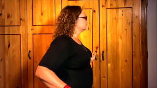 ���ਾਲਕਣ ਅਪ੍ਰੈਲ - ਟਾਇਲਟ ਨੌਕਰ ਨੂੰ ਸਿਖਲਾਈ ਅਤੇ ਅਨੁਸ਼ਾਸਨ ਸਿਖਲਾਈ