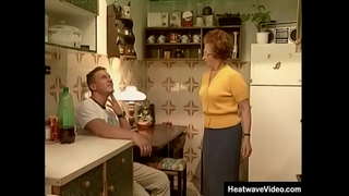 Mbah kang Amba Petualangan #1 - Susan - prabédan ing antarane abad diwasa rikma abrit ibu lan dheweke enom pacangan ora bisa dadi luwih!